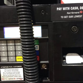 Safeway - I didn't put the hose there. This is where it naturally sits. What an amazingly smart design; it blocks the screen & the keypad. - Gas Stations Near Me - Dublin, California