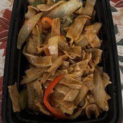 Thai Sticky Rice - Drunken Noodles No Chicken
