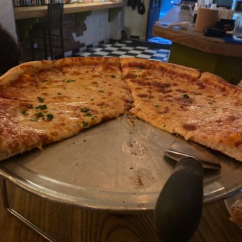 Pirilo - Queso pizza - Italian Near Me - San Juan, Puerto Rico