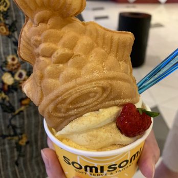 Somisomi - Ah Boong with Mango & Honeydew Swirl - Desserts Near Me - Santa Clara, California