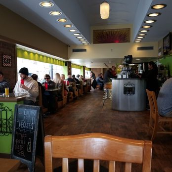 Newton's Paradise Cafe - New American Near Me - Waterloo, Iowa