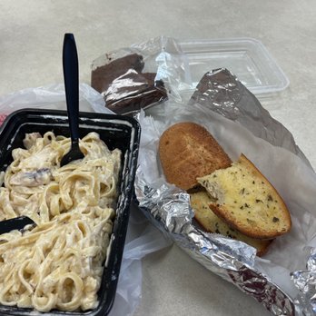 Papa Pizza Pie - Chicken Alfredo Pizza Garlic Bread Homemade Chocolate Brownie - Pizza Near Me - Glendora, California Papa Pizza Pie - Chicken Alfredo Pizza Garlic Bread Homemade Chocolate Brownie - Pizza Near Me - Glendora, California