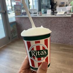 Rita's Italian Ice - Small lemon Italian ice