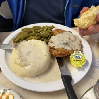 College Street Cafe - Country fried steak, green beans, mashed potatoes and gravy, biscuit - Cafes Near Me - Springfield, Missouri