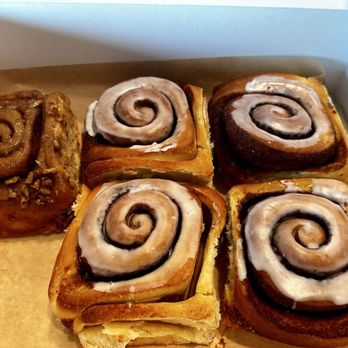 Duluth's Best Bread - Carmel roll, & cinnamon rolls - Bakeries Near Me - Duluth, Minnesota