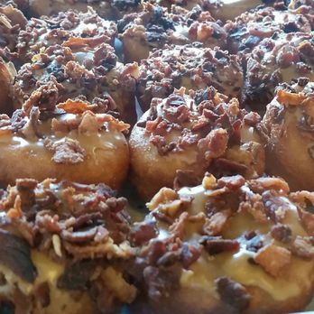 Daily Dozen Doughnut - Maple bacon - Bakeries Near Me - Seattle, Washington