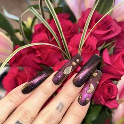 Vogue Nail Spa - Acrylic cat eye with charms