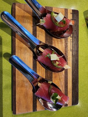 Tona Sushi Bar and Grill by null