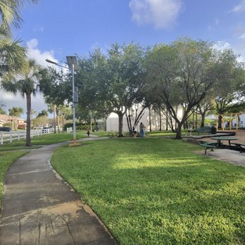 Diamond Head Park - Parks Near Me - Hollywood, Florida Diamond Head Park - Parks Near Me - Hollywood, Florida