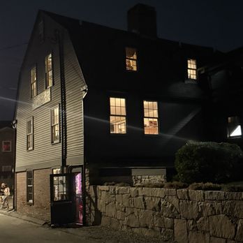 Seaside Shadows - Historical Tours Near Me