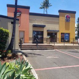 Was just here, yesterday and we dined inside and it was busy but the service was quick. Finding parking wasn't entirely a menace Was just here, yesterday and we dined inside and it was busy but the service was quick. Finding parking wasn't entirely a menace