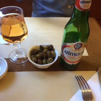 Sous le Cèdre - Starter-free olives, Lebanese beer, and rose wine. - Lebanese Near Me - Paris, 75