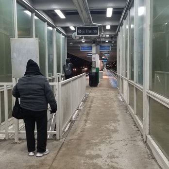 CTA - Irving Park Blue Line - Upstairs wide open,you feel the cold from the back and the front. Nowhere to stay warm during cold weather. Don't see any update from 2016. - Train Stations Near Me - Chicago, Illinois