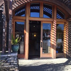 Oliver's Twist - Unusual front entrance