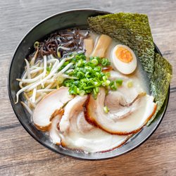 Tasty Corner - Delux Ramen