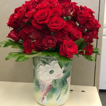 Ashley's Flowers - Detroit, MI Florist - 100 red roses (birthday) - Florists Near Me - Detroit, Michigan Ashley's Flowers - Detroit, MI Florist - 100 red roses (birthday) - Florists Near Me - Detroit, Michigan