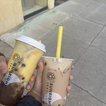Sunright Tea Studio - Burlingame - Mango Frostie, and Sunright Boba Milk Tea. - Bubble Tea Near Me - Burlingame, California Sunright Tea Studio - Burlingame - Mango Frostie, and Sunright Boba Milk Tea. - Bubble Tea Near Me - Burlingame, California