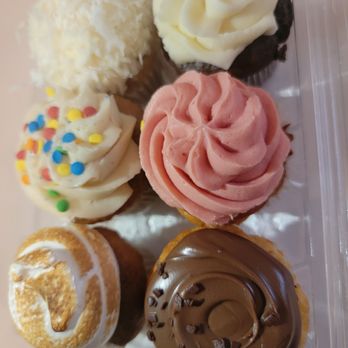 Gigi's Cupcakes - Bakeries Near Me - Maplewood, New Jersey