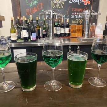 Barrel 33 - Wine and beer tasting - Wine Tasting Room Near Me - Big Bear Lake, California Barrel 33 - Wine and beer tasting - Wine Tasting Room Near Me - Big Bear Lake, California