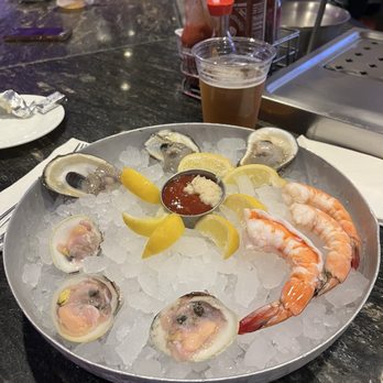 The Palace Station Oyster Bar - Seafood Near Me - Las Vegas, Nevada