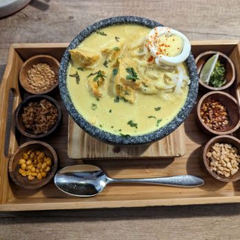 PŌPA - Oh no Khaowsuey (chicken) - Burmese Near Me - Toronto, Ontario PŌPA - Oh no Khaowsuey (chicken) - Burmese Near Me - Toronto, Ontario