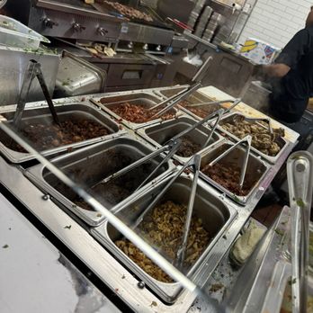 Frida’s Taqueria - Different meats - Tacos Near Me - Vista, California