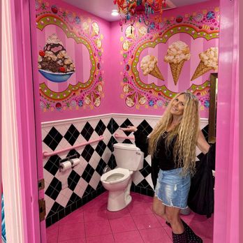 Sloan's Ice Cream - Uptown Boca - Bathroom - Ice Cream & Frozen Yogurt Near Me - Boca Raton, Florida Sloan's Ice Cream - Uptown Boca - Bathroom - Ice Cream & Frozen Yogurt Near Me - Boca Raton, Florida