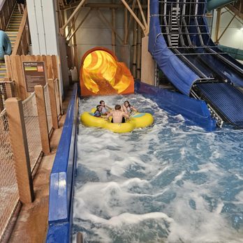 Great Wolf Lodge - Manteca - Screaming with joy. - Resorts Near Me - Manteca, California