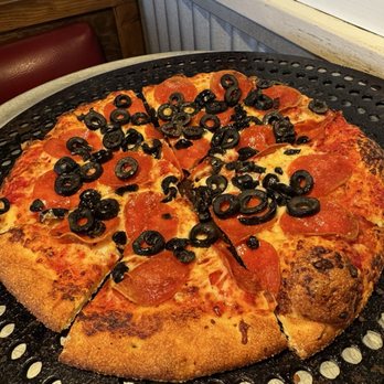 Pizza Barn - Personal pizza - Pizza Near Me - Edgewood, New Mexico