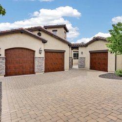 SIGUA Real Estate