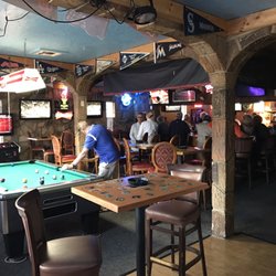 Fort Knox Bar & Grill - Shot of the whole place.