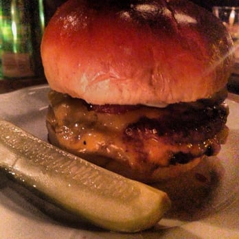 Au Cheval - Bacon cheeseburger - Bars Near Me - Chicago, Illinois Au Cheval - Bacon cheeseburger - Bars Near Me - Chicago, Illinois