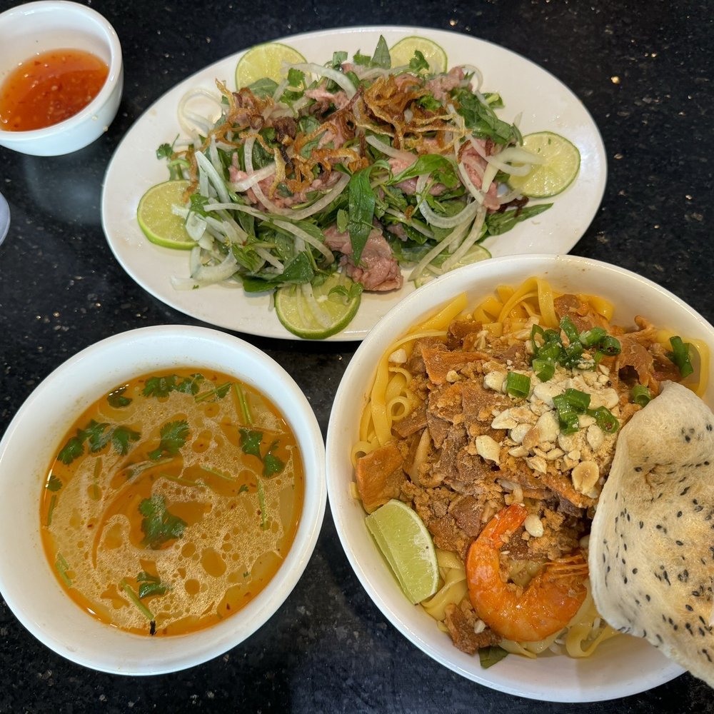 Co Do Restaurant Vietnamese Cuisine - Mi Quang and rare beef - Vietnamese Near Me - Sacramento, California Co Do Restaurant Vietnamese Cuisine - Mi Quang and rare beef - Vietnamese Near Me - Sacramento, California