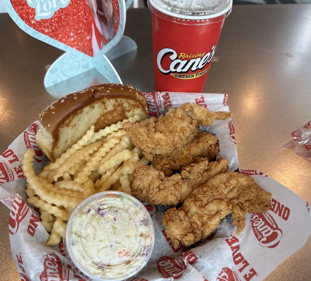 RAISING CANE’S CHICKEN FINGERS 19 Photos & 54 Reviews 403 N 48th St, Lincoln, Nebraska