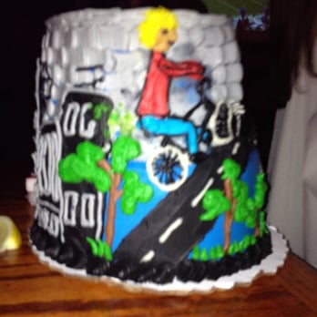 Mariano's - West Loop - Front of personalized birthday cake - my bf loves to ride his bike & it's Chicago skyline in background - Grocery Near Me - Chicago, Illinois Mariano's - West Loop - Front of personalized birthday cake - my bf loves to ride his bike & it's Chicago skyline in background - Grocery Near Me - Chicago, Illinois