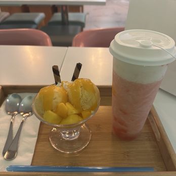 Mango Mango Dessert - Mango Sundae and Cheese Foam Blush Peachy - Desserts Near Me - Chicago, Illinois
