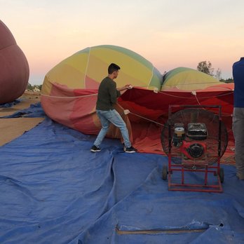 Grape Escape Balloon Adventures - Set up - Tours Near Me - Temecula, California Grape Escape Balloon Adventures - Set up - Tours Near Me - Temecula, California
