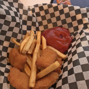 Shipwreck Lee's - Fish & Chips Near Me - Tobermory, Ontario
