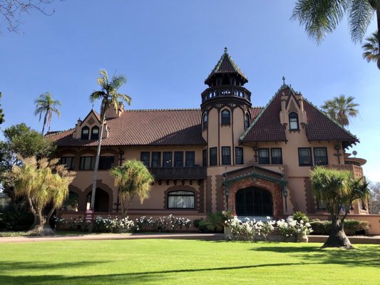 Doheny Mansion by null