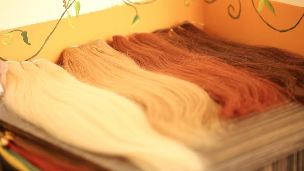 LuTress Premium Hair Extensions Logo