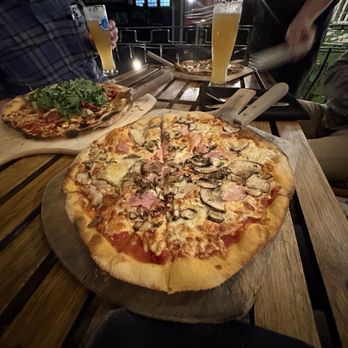 Betty’s - Pizza Near Me - Mahone Bay, Nova Scotia