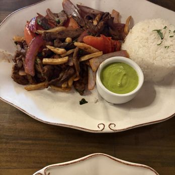 Isla Cuban-Latín Kitchen & Rum Bar - Lomo Saltado - Cuban Near Me - La Palma, California