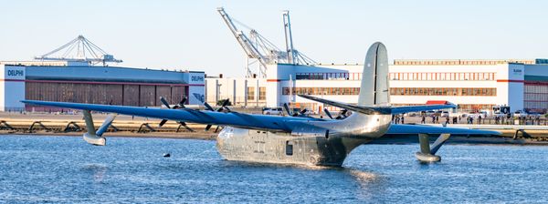USS Hornet - Sea, Air and Space Museum by null