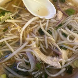 Van's Cafe - Chicken pho