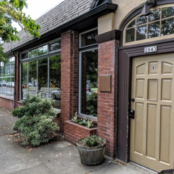 Intuitive Bodywork - Look for the gold door with the "B" sticker (separate entrance from gym) - Massage Therapy Near Me Intuitive Bodywork - Look for the gold door with the "B" sticker (separate entrance from gym) - Massage Therapy Near Me