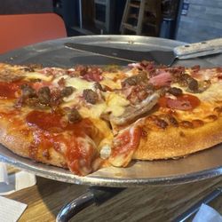 Simona's - Meatlovers Pizza