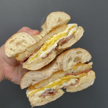 Chapel St Bagel & Deli - bec with a hashbrown on an everything bagel - Delis Near Me - Wallingford, Connecticut Chapel St Bagel & Deli - bec with a hashbrown on an everything bagel - Delis Near Me - Wallingford, Connecticut
