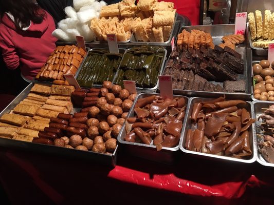 Dadong Night Market by null