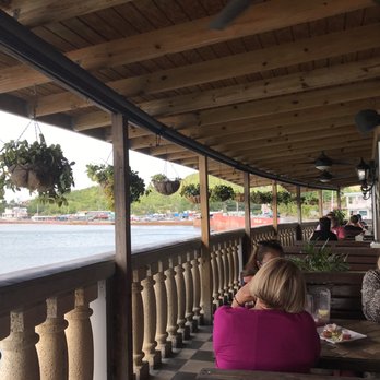 El Makito - El balcón que mira hacia el mar - Seafood Near Me - Naguabo, Puerto Rico