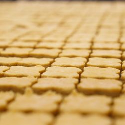 Saman Bakery - Forming the cookies